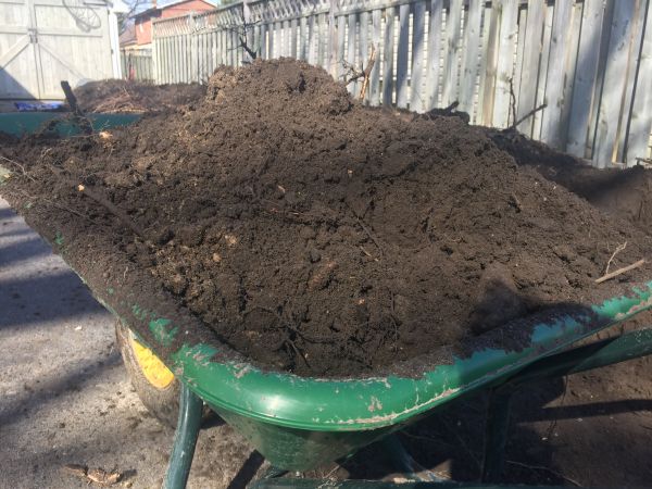 Residential Dirt Delivery in Rockford